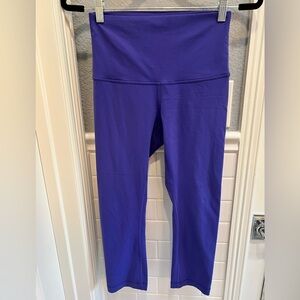 Lululemon Wunder Under High-Rise violet crop Legging, Size 6